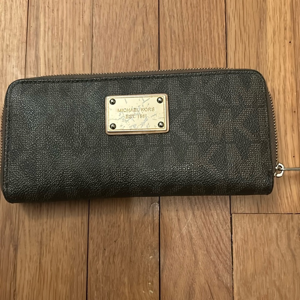 Michael Kors wallet